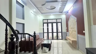 Chính chủ bán nhà đất phố Trương Định, Hoàng Mai, lô góc, 35m2, 4 tầng, 3PN, 4WC, sổ sẵn, nhà đẹp