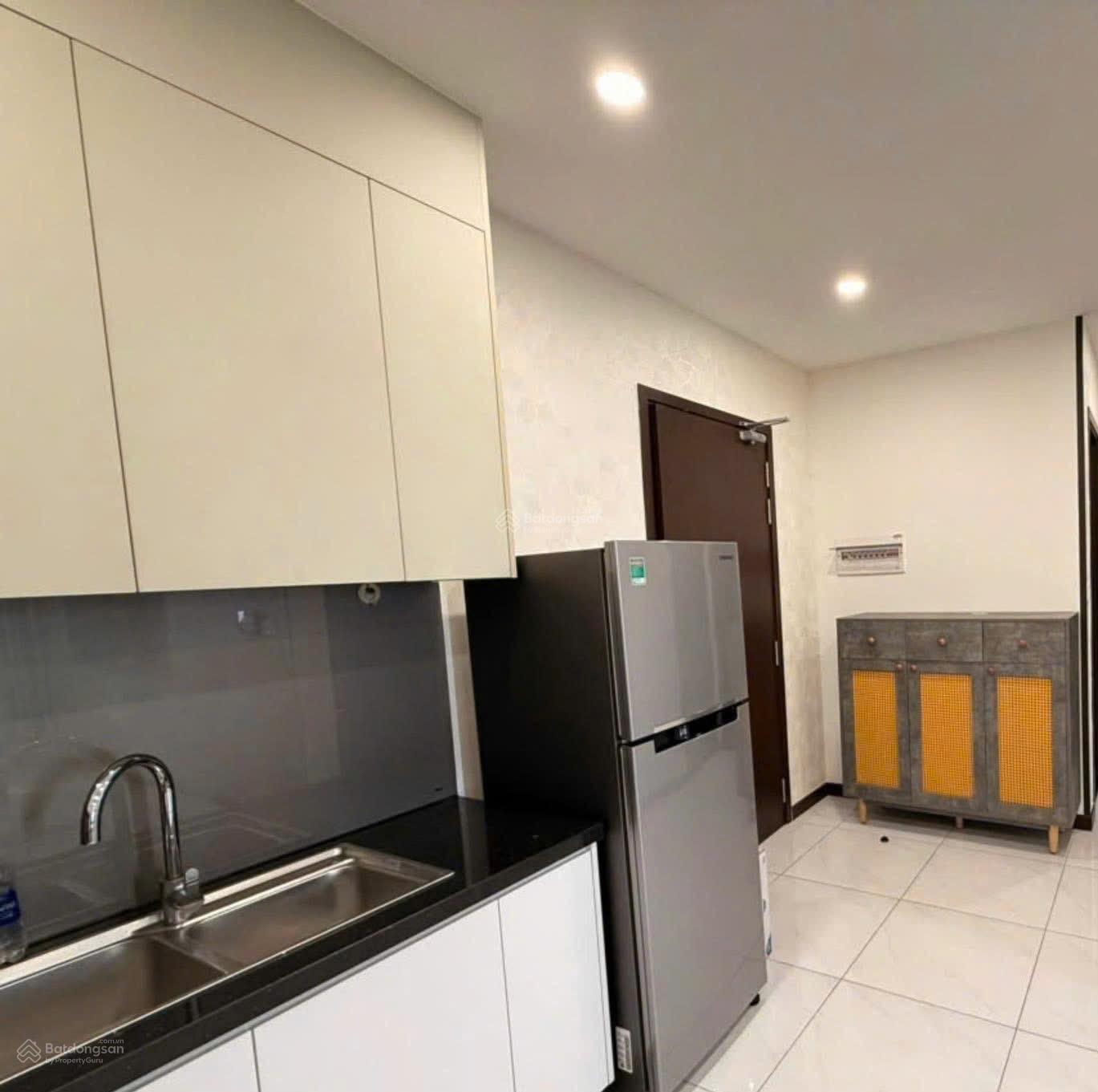 Cho thuê Chung Cư Skyview căn Góc 79 m2, Nội thất full 2PN , 2WC