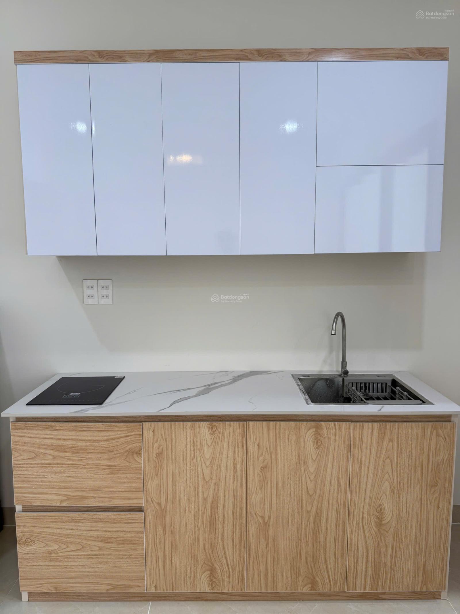 Bán toà căn hộ 4,5 tầng mặt phố Hải Châu. Dòng tiền 38tr/th , Gần ĐH Kiến Trúc