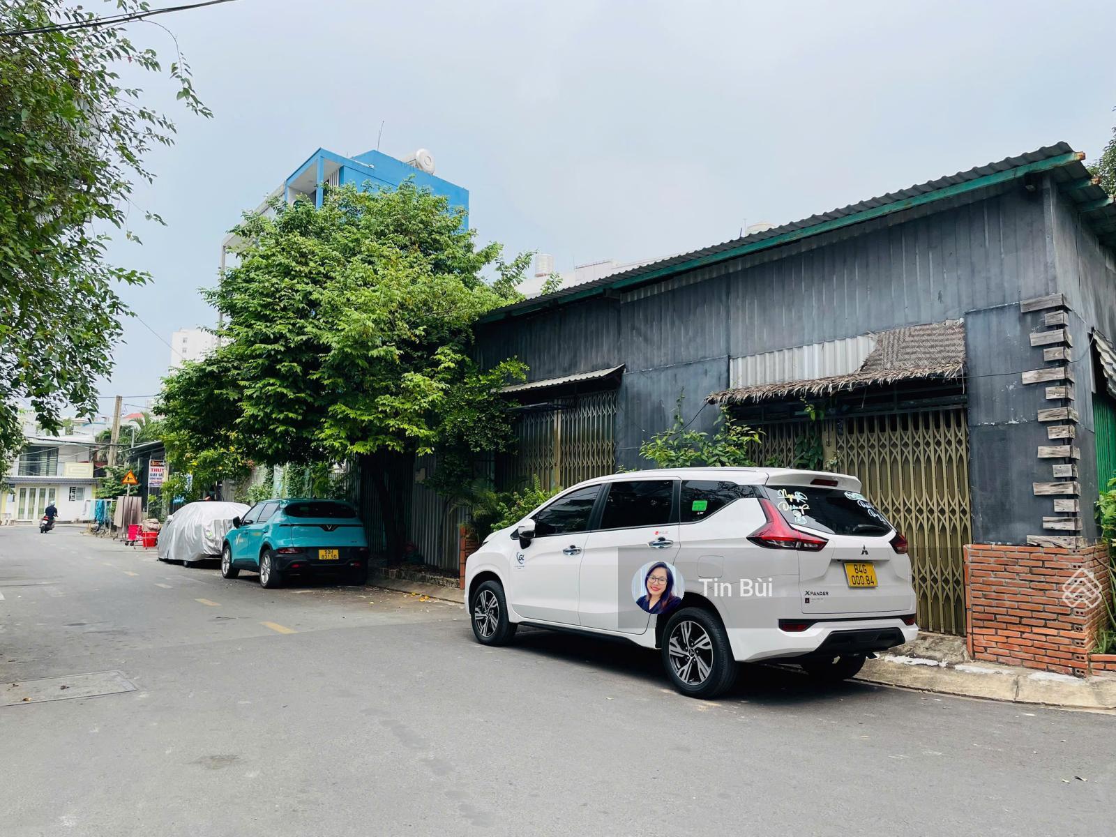 Rất hiếm! Nhà góc 2 tầng thoáng, 105,4m2,10.5 tỷ, xe hơi ngủ trong, đường thông, ngay KDC nam Hòa Rất hiếm! Nhà góc 2 tầng thoáng, 105,4m2,10.5 tỷ, xe hơi ngủ trong, đường thông, ngay KDC nam Hòa