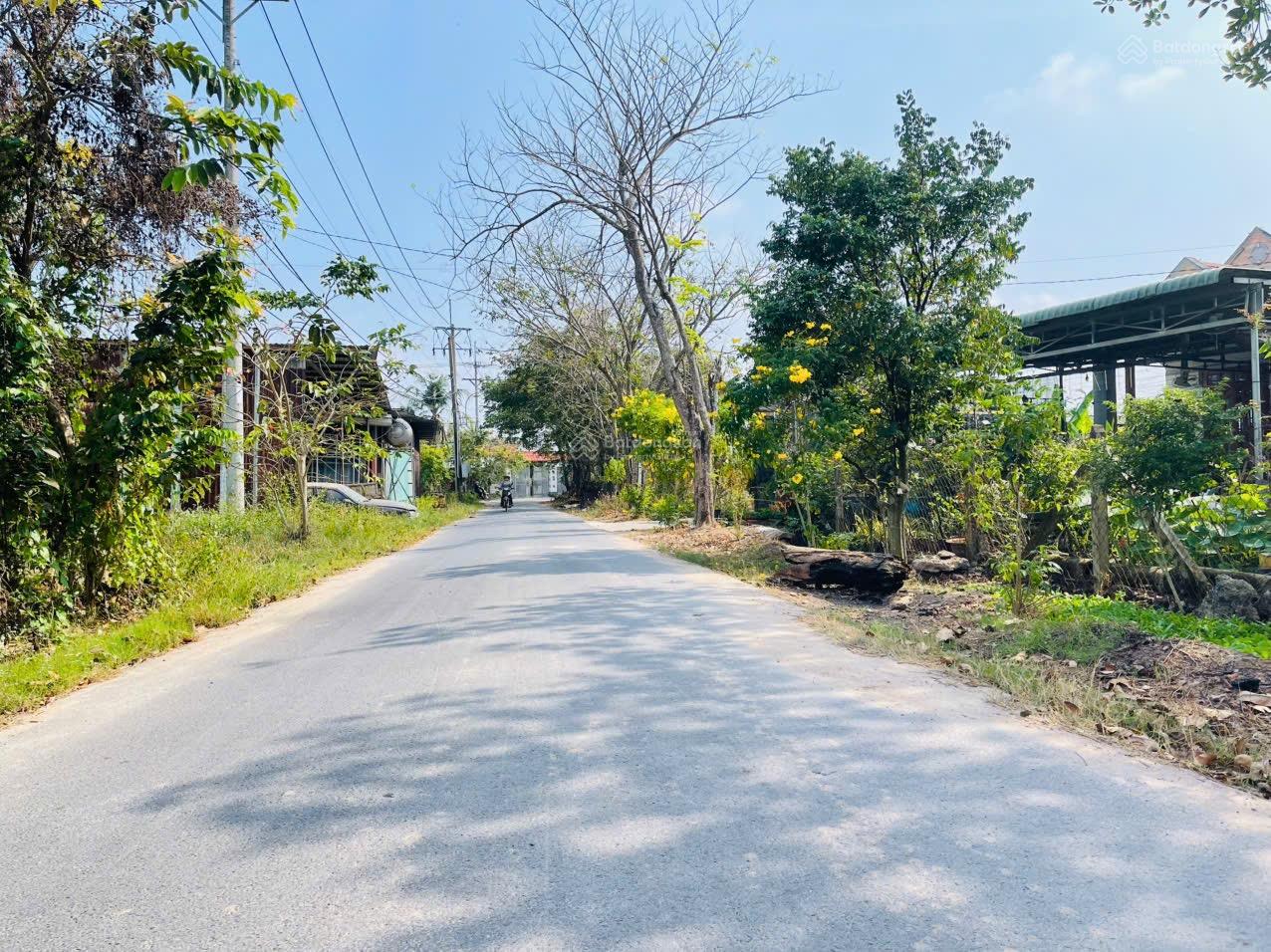 Chính chủ cần bán gấp đất xã trung lập thượng_Củ chi. Dt : 6279m2 ( 24m2 thổ cư ) giá : 8triệu/1m2