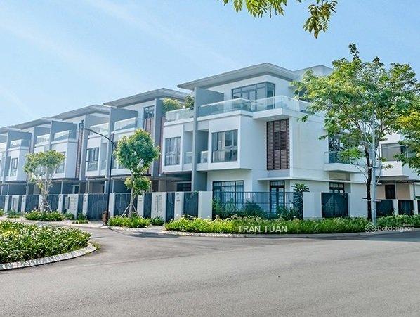 Biệt thự phố vườn Q2 vào ở ngay. MT đường 20m, 3,5 tấm bán gấp