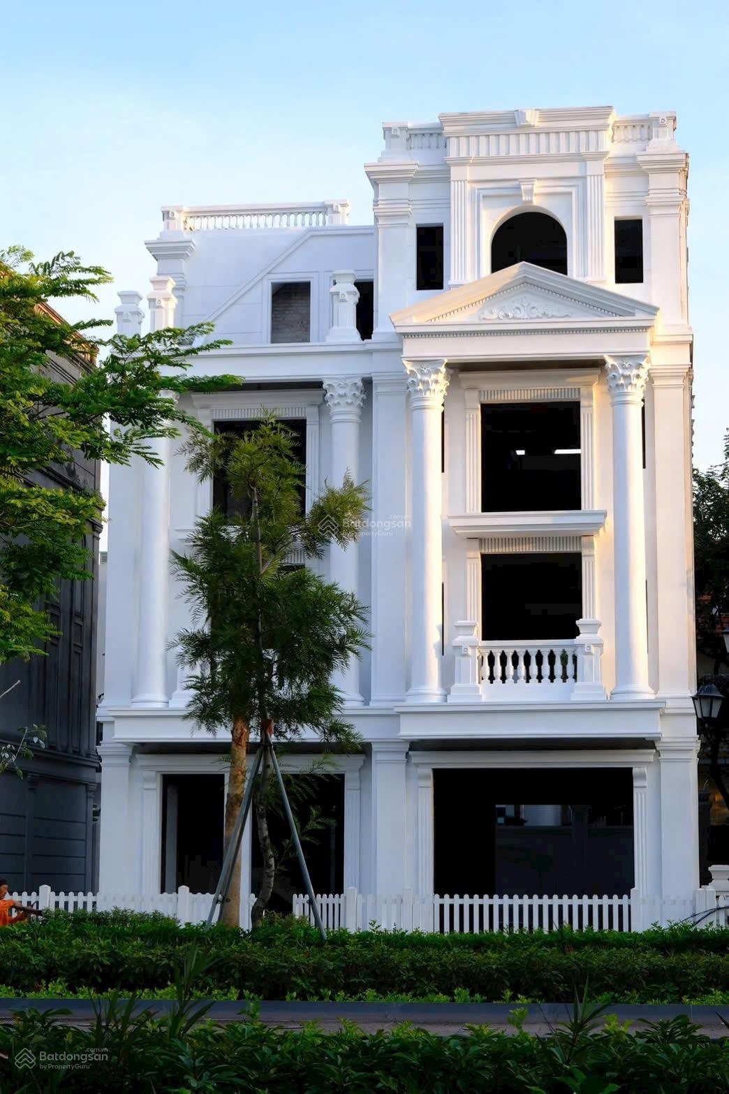 Bán lại suất ngoại giao BT đơn lập 221m, xây 500m sàn, view vườn hoa, Him Lam Long Biên