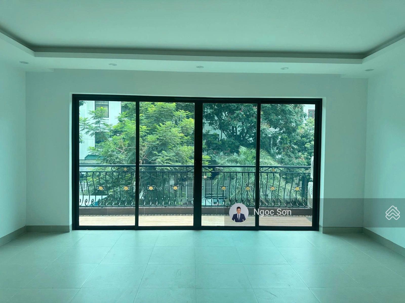 Chính chủ cho thuê nhà vườn khu D Geleximco hoàn thiện đẹp giá thương lượng