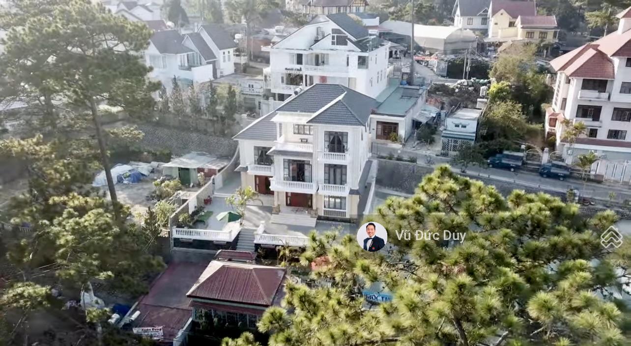 Bán villa Đà Lạt 500m 2 mặt tiền, sổ hồng, 5 phòng, sát Mây Lang Thang Dinh 1