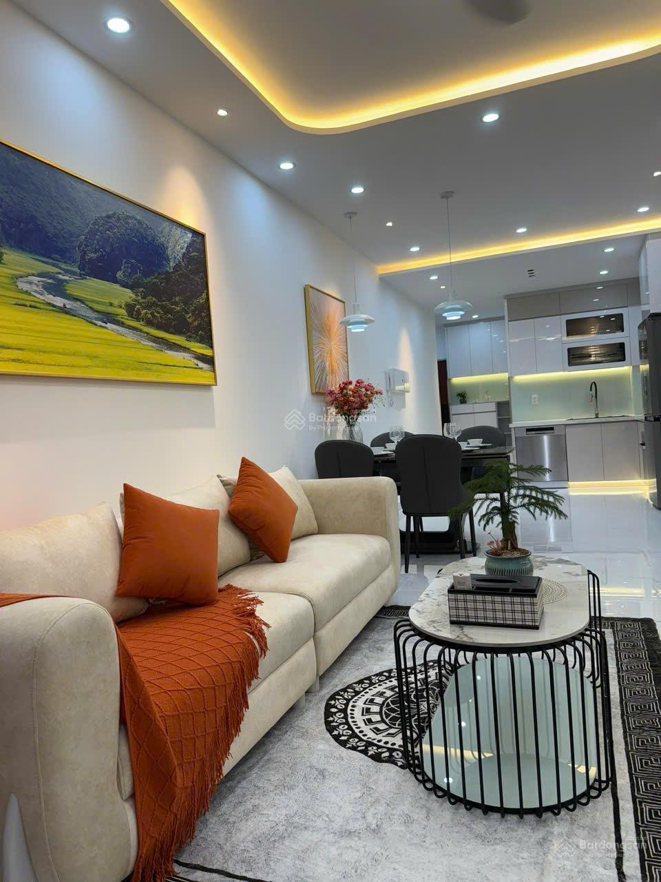 Bán nhanh căn hộ Sky Garden 2, DT: 81m2 - 3PN + 2WC - giá 5,780 tỷ - đầy đủ nội thất mới 100%!