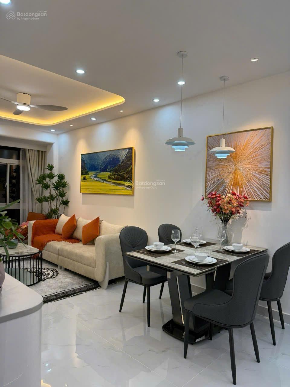 Bán nhanh căn hộ Sky Garden 2, DT: 81m2 - 3PN + 2WC - giá 5,780 tỷ - đầy đủ nội thất mới 100%!