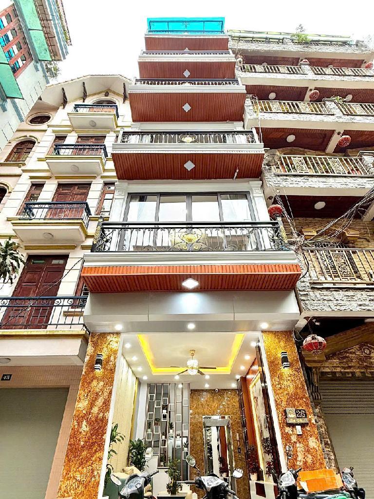 Bán nhà phân lô phố Hoàng Quốc Việt, DT 48m2, 6 tầng, thang máy gara ô tô giá 17.8 tỷ:0936,071,228