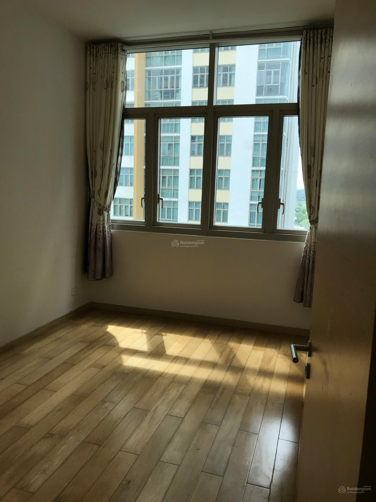 Chủ cần bán 3 phòng ngủ The Vista An Phú view hồ bơi, vị trí rất đẹp, view thoáng, sổ hồng sẵn