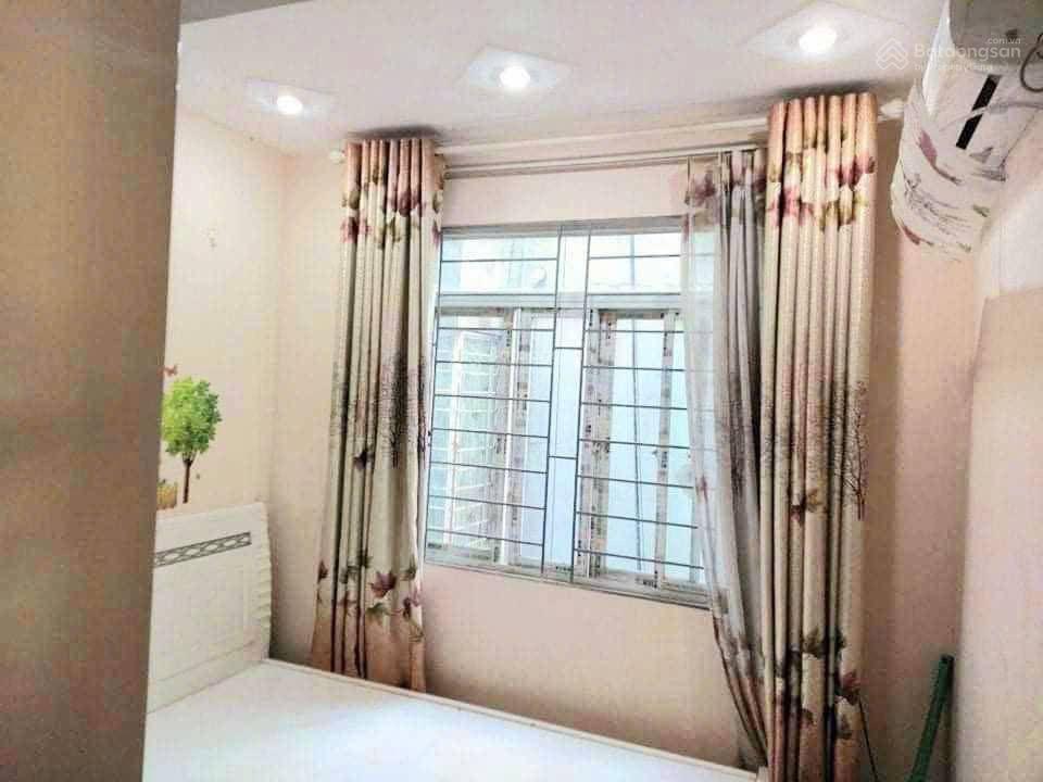 Bán chung cư mn Xuân Thuỷ, Cầu Giấy, 48m2, 2pn, giá chỉ hơn 2 tỷ, ở ngay Bán chung cư mn Xuân Thuỷ, Cầu Giấy, 48m2, 2pn, giá chỉ hơn 2 tỷ, ở ngay