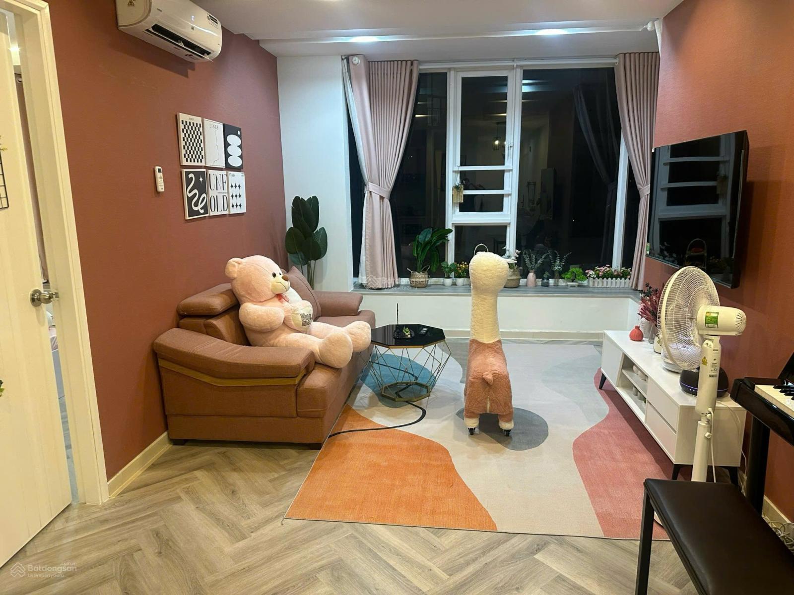 Bán căn hộ Terra Rosa 69m 2PN, 2WC, lầu cao, sổ hồng, NH cho vay 70%. Giá 2 tỷ 700 Bank cho vay 70%