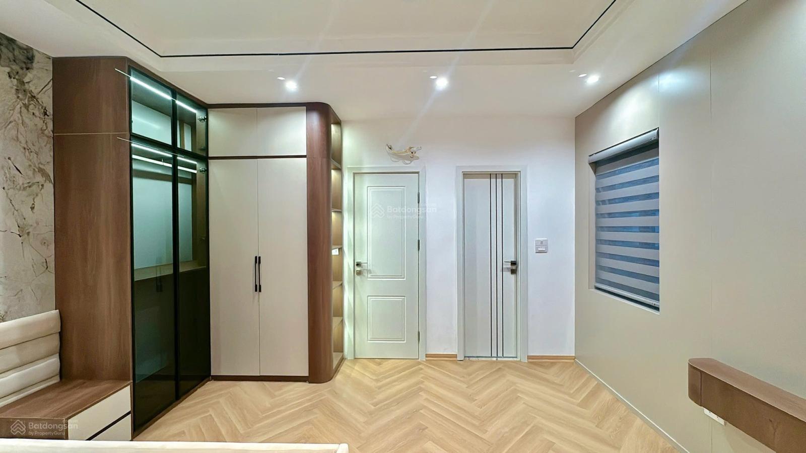 VÍP HOÀNG VĂN THAI NHÀ ĐẸP ĐÓN TẾT 1 NHÀ RA Ô TÔ TRÁNH 50M 6 TẦNG THANG MÁY GIÁ CHỈ 15,3 TỶ