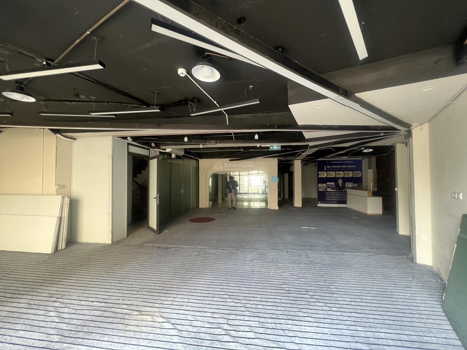 Cho thuê nhà mặt phố Đinh Lễ cách hồ Gươm chỉ 50m, Diện tích 120m2, Mặt tiền 5m cực đẹp Cho thuê nhà mặt phố Đinh Lễ cách hồ Gươm chỉ 50m, Diện tích 120m2, Mặt tiền 5m cực đẹp