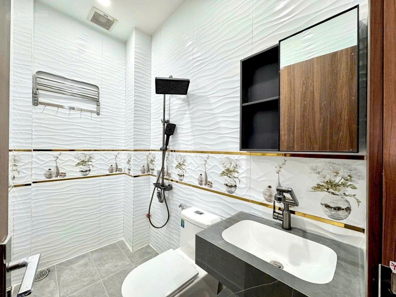 Q11 ĐỐI DIỆN CV ĐẦM SEN NHÀ MỚI 100% CHDV 8,7 TỶ