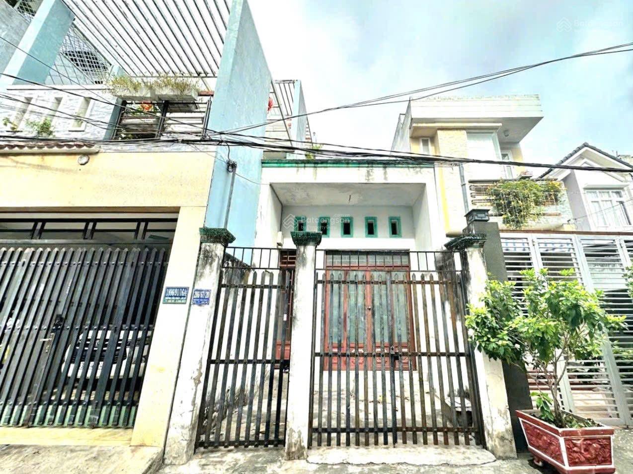 Bán gấp dãy nhà trọ 5 phòng 4x25m, giá 5.5 tỷ, hẻm xe hơi 1942 Huỳnh Tấn Phát TT Nhà Bè giáp Quận 7 Bán gấp dãy nhà trọ 5 phòng 4x25m, giá 5.5 tỷ, hẻm xe hơi 1942 Huỳnh Tấn Phát TT Nhà Bè giáp Quận 7