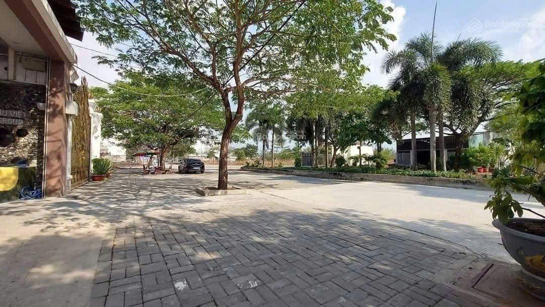 Bán lô 100m2 ngay đường Nguyễn Thị Hạnh - ngay Vinhome Hậu Nghĩa - giá rẻ 1-0-2! 1 tỷ950. SHR Bán lô 100m2 ngay đường Nguyễn Thị Hạnh - ngay Vinhome Hậu Nghĩa - giá rẻ 1-0-2! 1 tỷ950. SHR