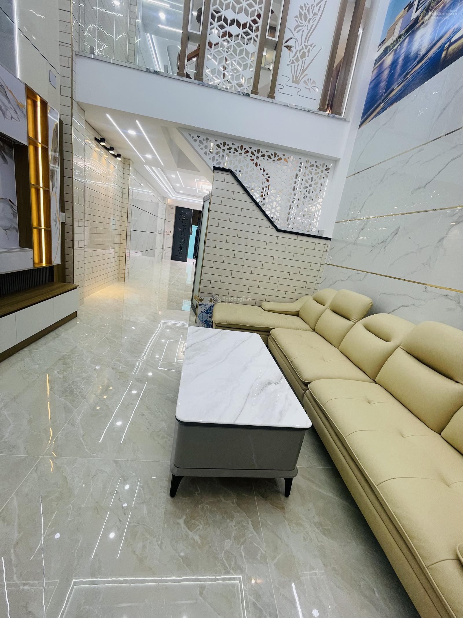 Cần bán nhà đường hương lộ 2- ngay ngã tư bốn xã-60m2-4 tầng-nhỉnh 7 tỏi