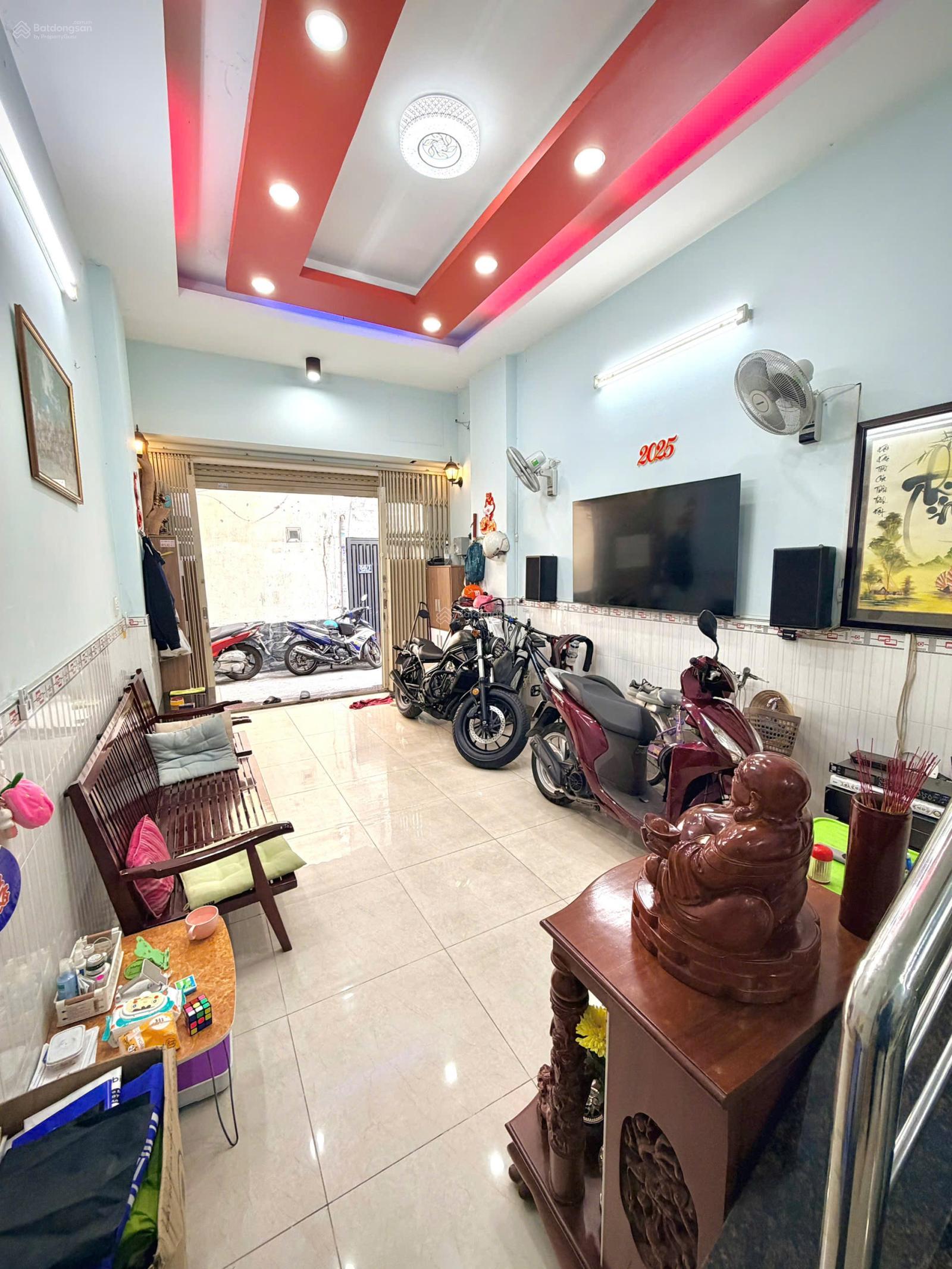 Bán nhà 4 tầng, đường số 27 đối diện trường ĐH Công Thương Lê Trọng Tấn, Tân Phú chỉ 5.78 tỷ