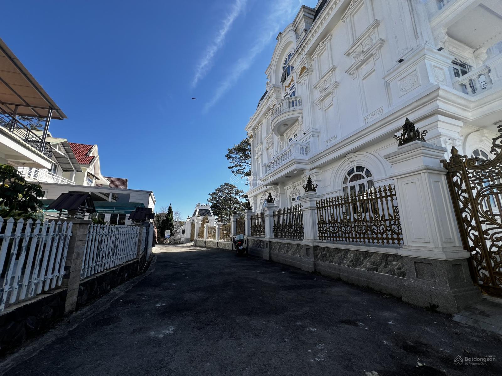 Nhà hai mặt tiền Yên Thế - Đồi cung Nam Phương - 474m2 - 47 tỷ tlcc