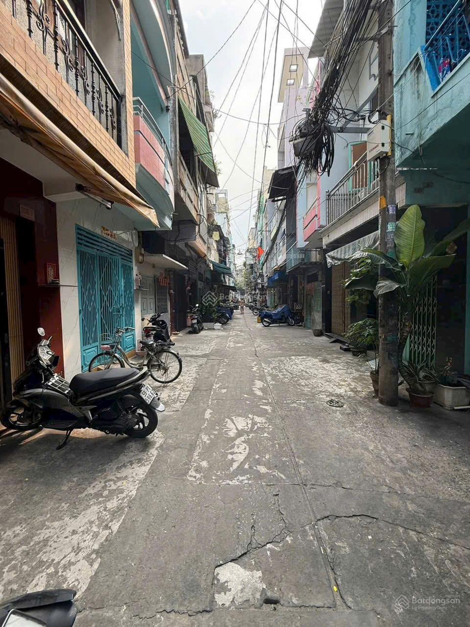 Chính chủ bán nhà hẻm xe hơi 6m Lãnh Binh Thăng, Quận 11, 1 trệt 2 lầu đúc