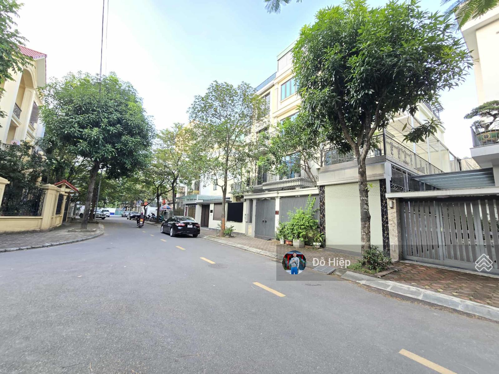 Bán Biệt Thự C37 Bắc Hà  Phù hợp văn phòng, showroom