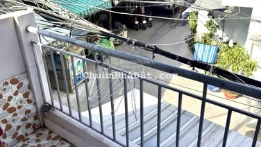 Bán nhà mặt tiền xe hơi đậu cửa, Nguyễn Tất Thành, đi về Đoàn Văn Bơ, Xóm Chiếu qua Nguyễn Huệ 3p