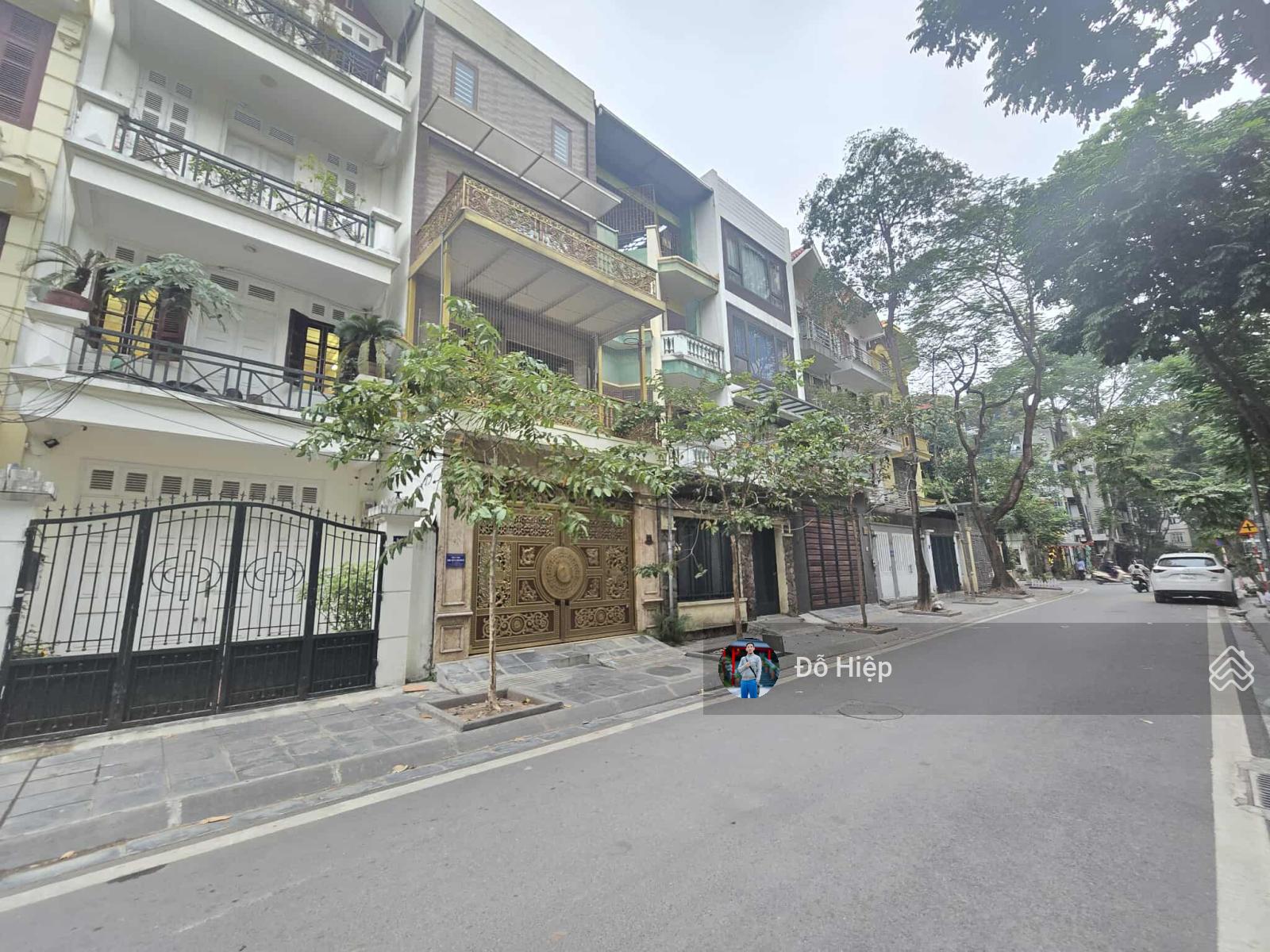 Bán gấp nhà KĐT Định Công - Lô Góc  ô tô tránh, sổ đỏ vuông đẹp