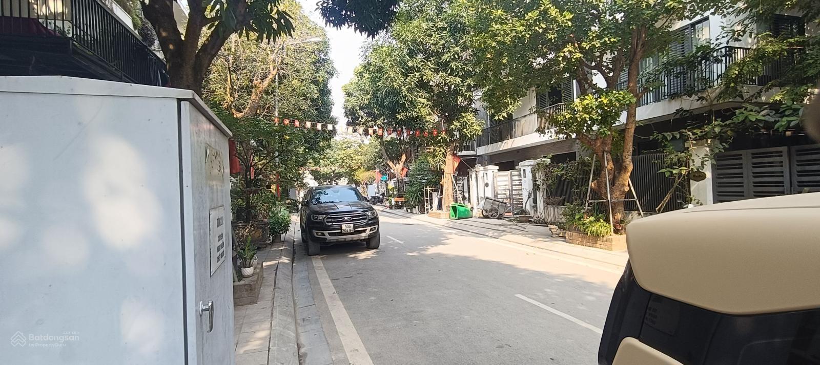 Cho thuê biệt thự dự án The Eden Rose, Thanh Liệt, Thanh Trì, DT 90m2, 4 tầng, full ĐH, NL, 22tr Cho thuê biệt thự dự án The Eden Rose, Thanh Liệt, Thanh Trì, DT 90m2, 4 tầng, full ĐH, NL, 22tr