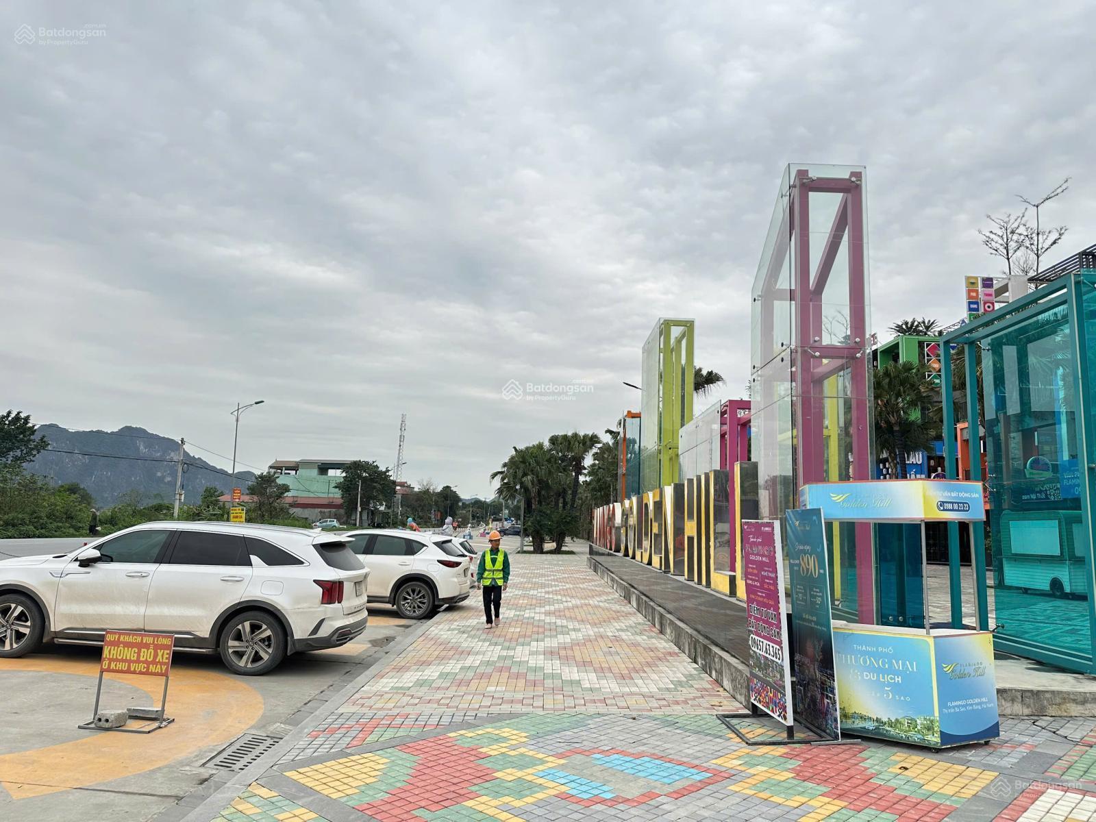 Chính chủ cần bán gấp căn liền kề 15 mặt đường 33m Quốc lộ 21A dự án Flamigo Golden Hill