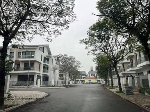 Bán nhanh biệt thự an vượng villas diện tích 202m mặt tiền 10m. Giá 42 tỷ sẵn sổ