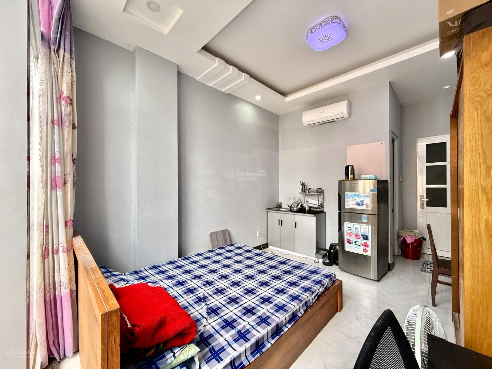 Cho thuê căn hộ studio cửa sổ lớn, thang máy, full nội thất, rộng 25m2, ngay cầu vượt 3 Tháng 2 Q10