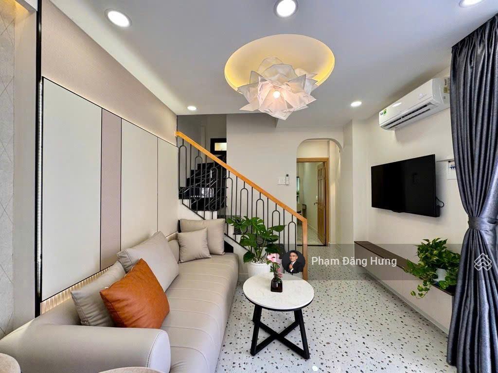 Nhà mới xây giáp Q1, hẻm 3m sát mặt tiền XVNT, P21, Bình Thạnh, 2 tầng, 3PN, 35.6m2 4x9m, 5.9 tỷ