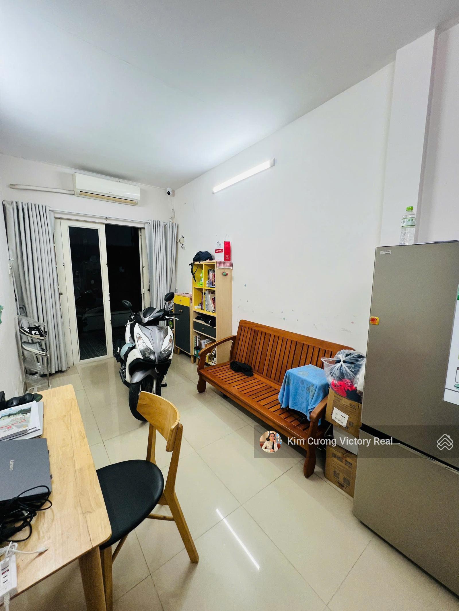 Chỉ 5.1 Tỷ TL - Bán Nhà Nhỏ Xinh trung tâm Bàu Cát - đường Nguyễn Hồng Đào, cách MT 30M Chỉ 5.1 Tỷ TL - Bán Nhà Nhỏ Xinh trung tâm Bàu Cát - đường Nguyễn Hồng Đào, cách MT 30M
