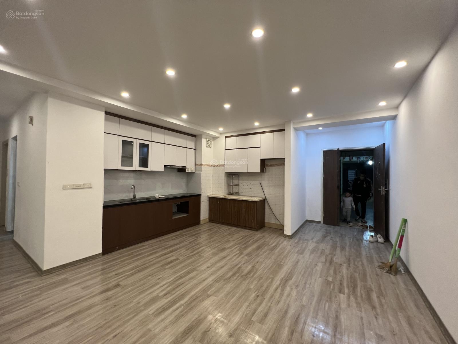 Giá rẻ tại chung cư Báo Nhâ Dân- Trần Hữu Dực chỉ 10,5tr/th 115m2, 3PN, 2WC đồ cơ bản 0932 526 ***