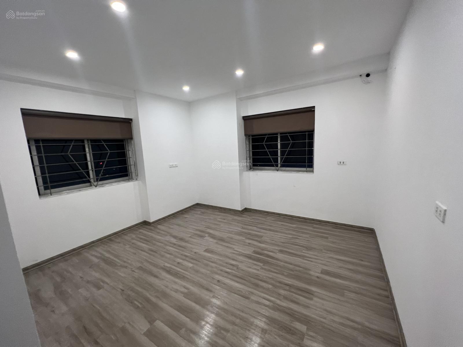 Giá rẻ tại chung cư Báo Nhâ Dân- Trần Hữu Dực chỉ 10,5tr/th 115m2, 3PN, 2WC đồ cơ bản 0932 526 ***