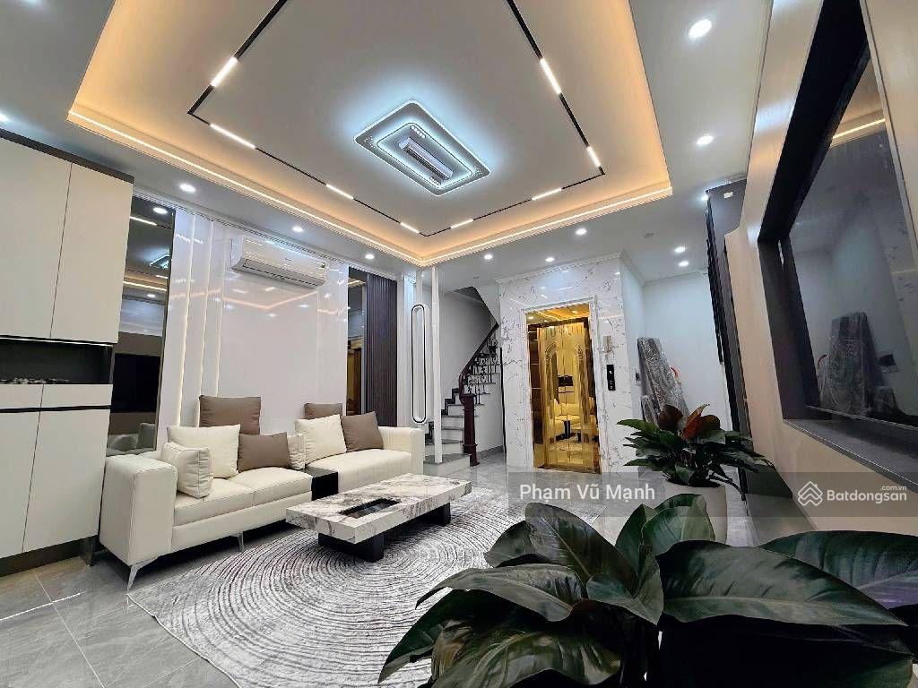 Hơn 13Tỷ-Nhà Trần Khát Chân-Lô Góc 42m2-Xây Mới 6Tầng-Thang Máy-Nội Thất VIP-Bãi ÔTÔ Sát Nhà
