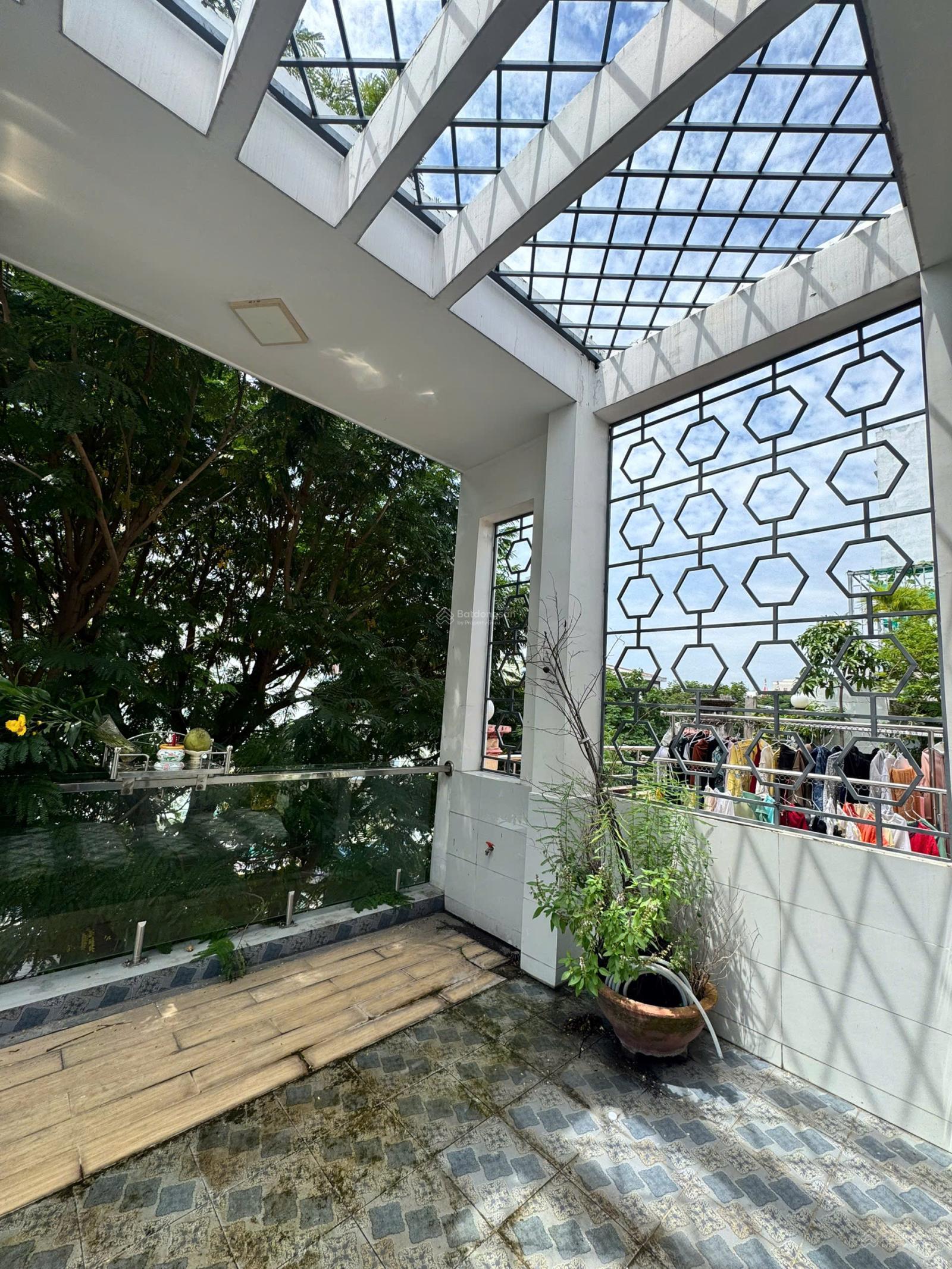 16 Tỷ ! Căn Góc 2 Mặt tiền Vườn Lài.Q Tân Phú. Dt: 4,3x16m. (70m2)