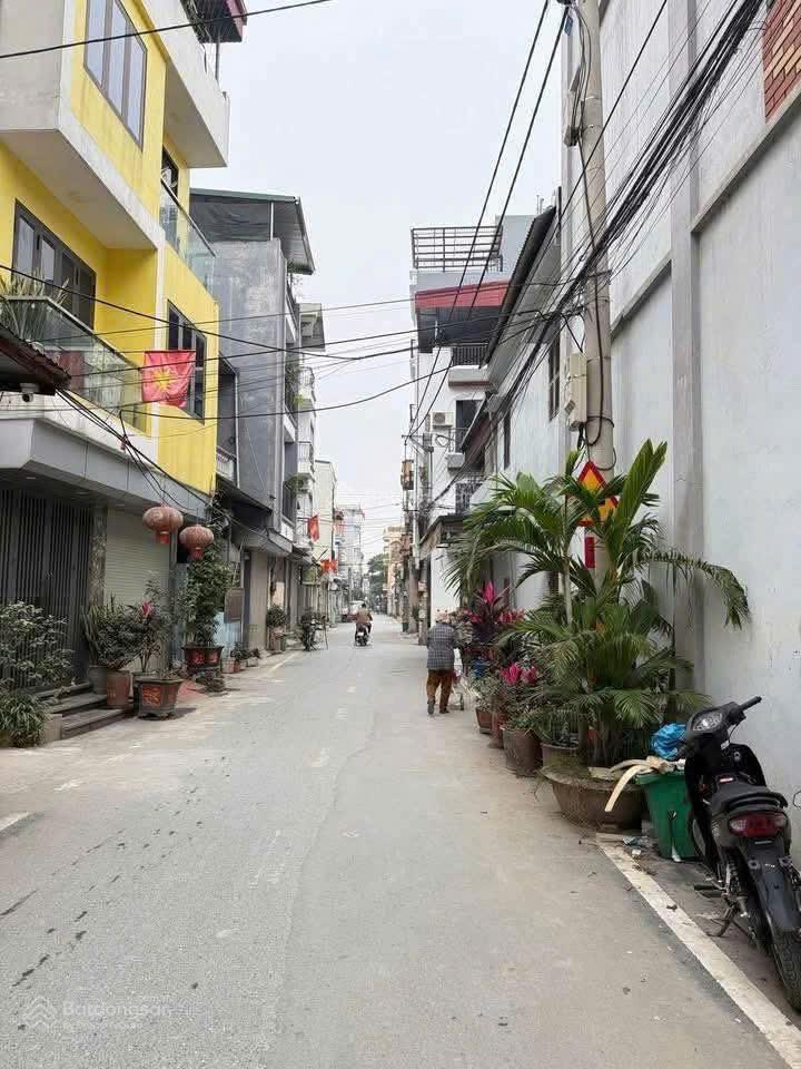 Ngon! Rẻ! Đất An Thượng. Chỉ hơn 70tr/m2. DT 90m2. MT 6m. Ô tô đỗ cửa. Xây ở, CHDV. VP Cty đỉnh