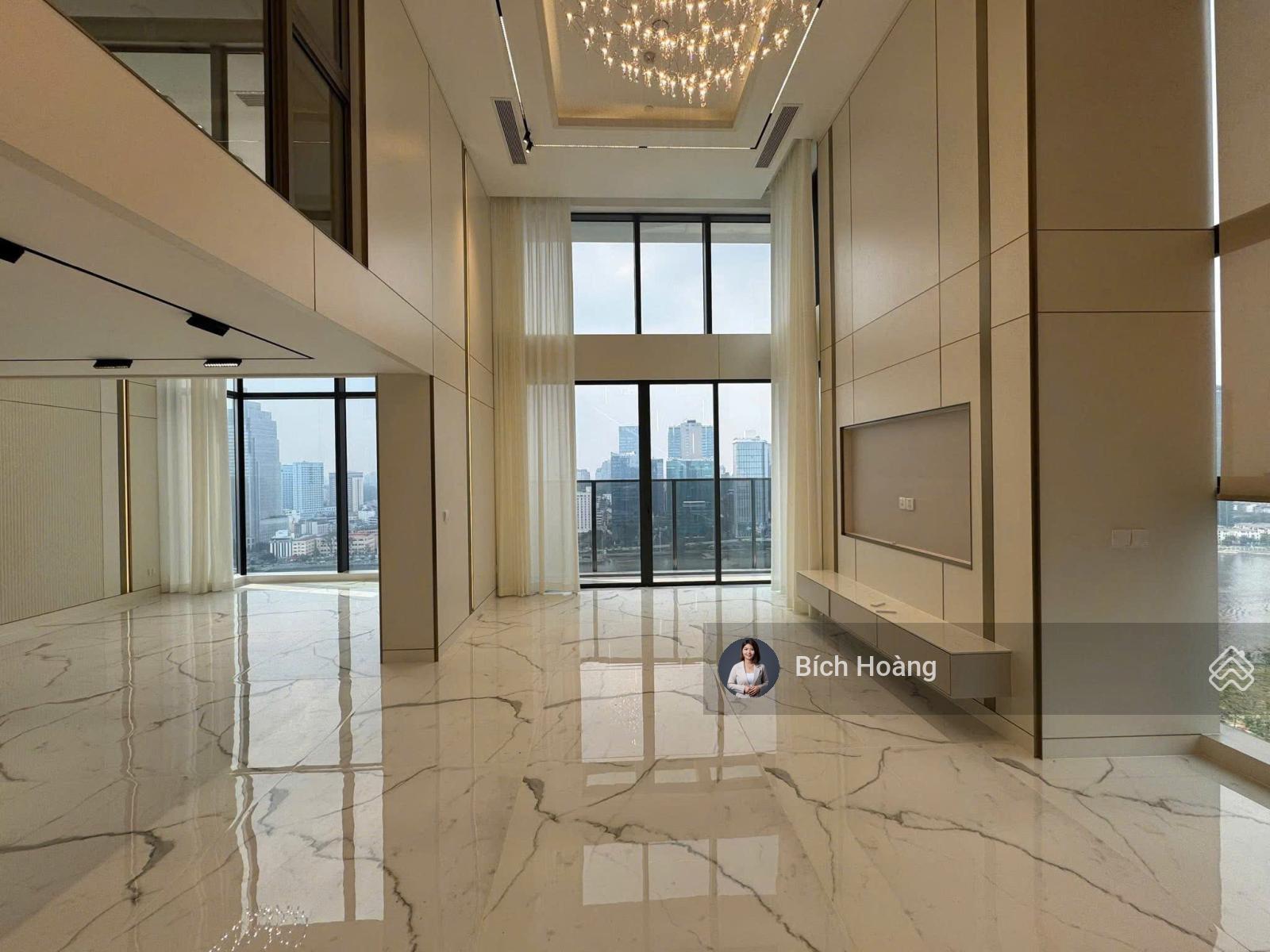 * The Opera: Cho thuê căn hộ loft 3PN, view sông trực diện, tầng cao, có thang riêng