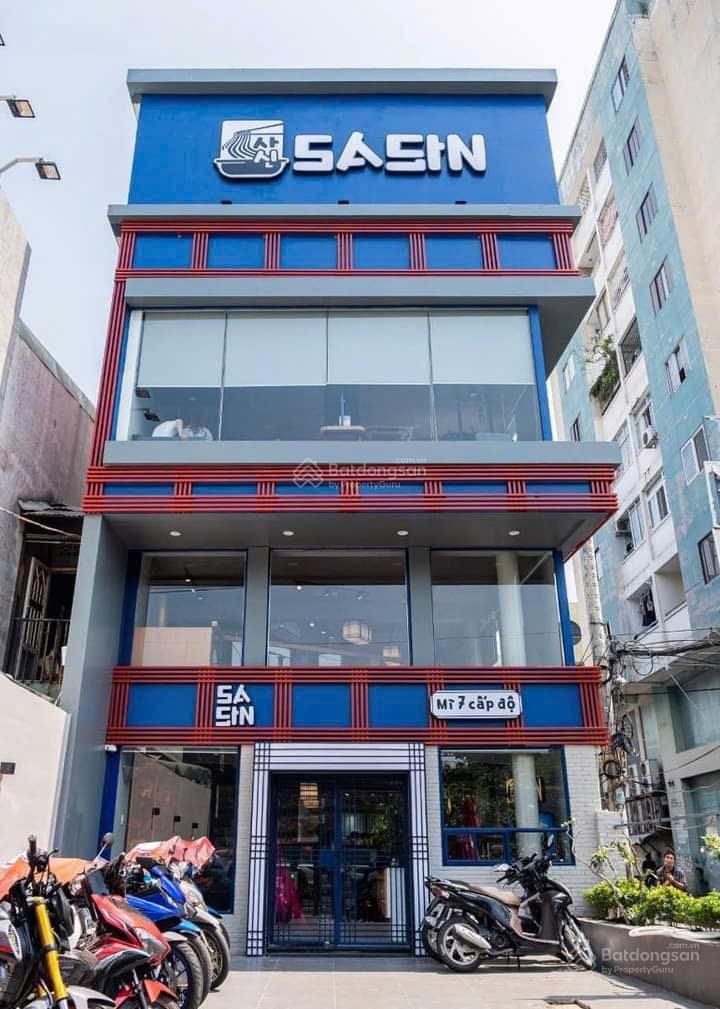 Tôi muốn cho thuê nhà mặt phố Nguyễn Văn Cừ, mặt tiền 8m, diện tích sử dụng 300m,thông sàn, mọi mh