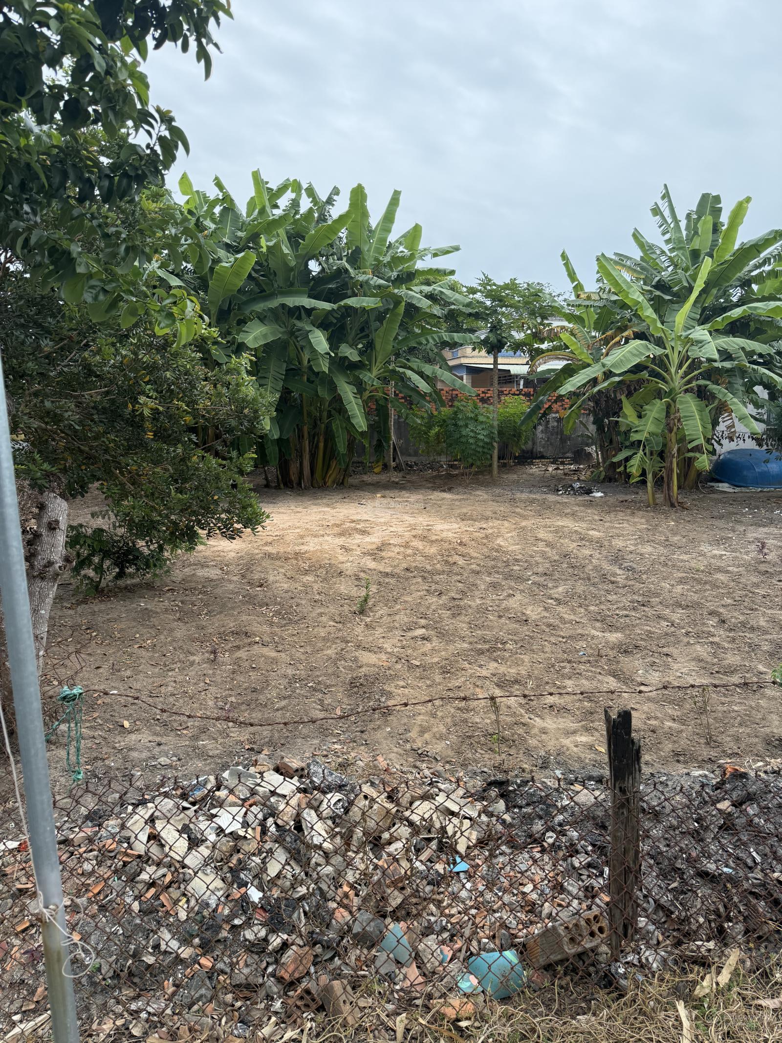 Bán lô đất xã bông trang dt: 1.100m2 có 250m2 thổ cư, lô góc 2 mặt tiền, gần quốc lộ 55, khu dân cu