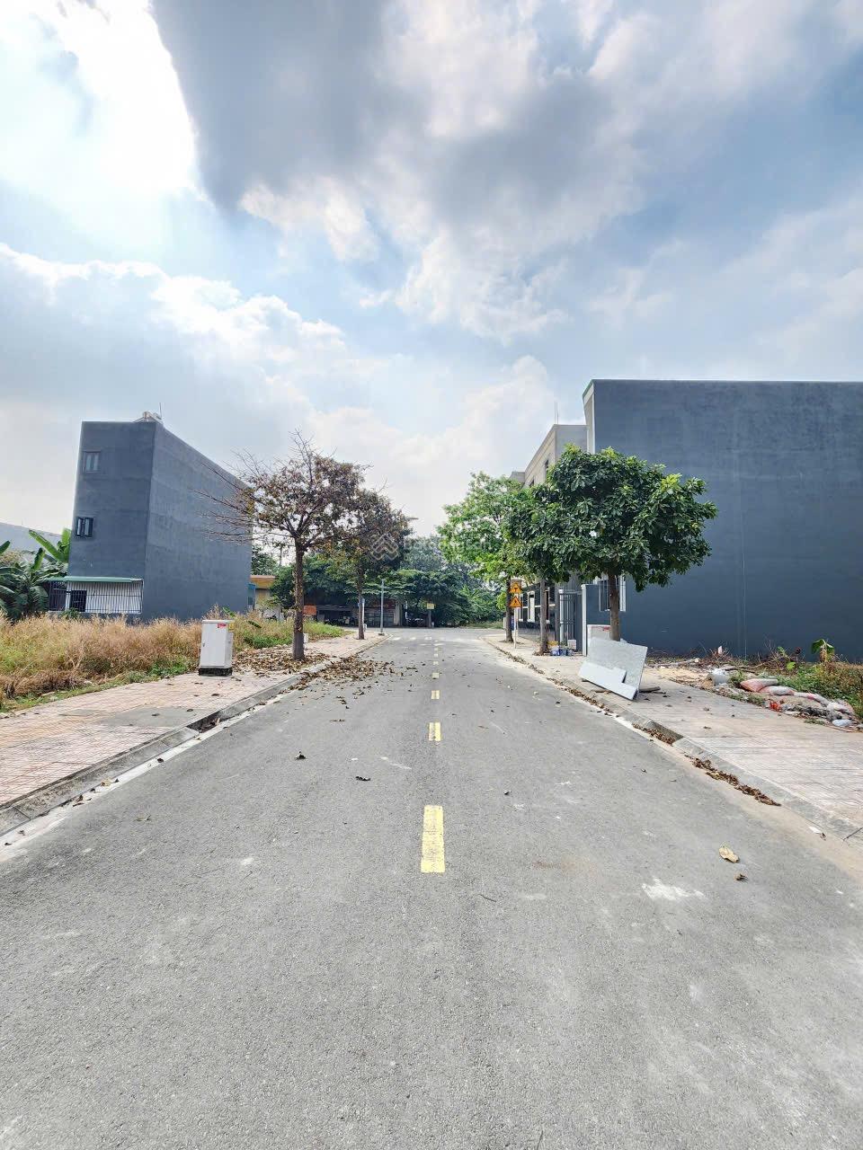 2.9 tỷ/ Bán đất KDC Lê Phong An Phú Gần Vòng Xoay An Phú, p.An Phú, Tp.Thuận An 2.9 tỷ/ Bán đất KDC Lê Phong An Phú Gần Vòng Xoay An Phú, p.An Phú, Tp.Thuận An