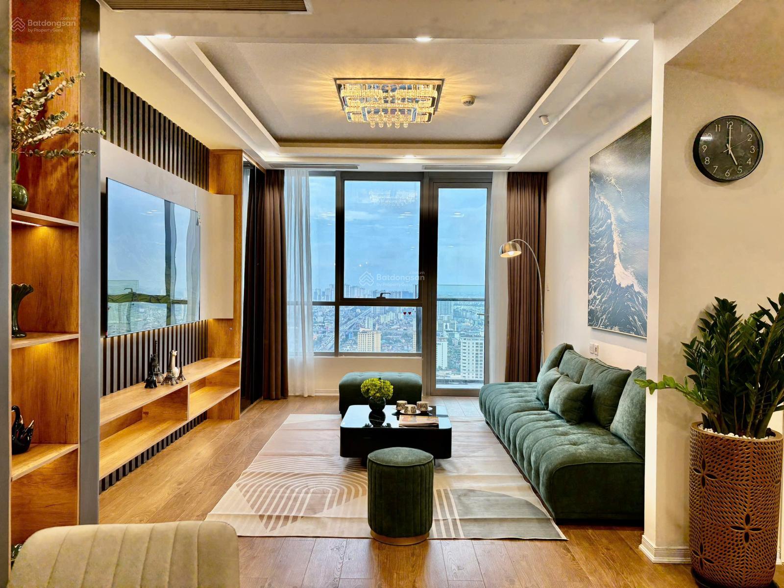 Chính chủ bán căn 3 ngủ 107m2 tại The Diamond Residence BRG 25 Lê Văn Lương, full đồ, giá 13.3 tỷ