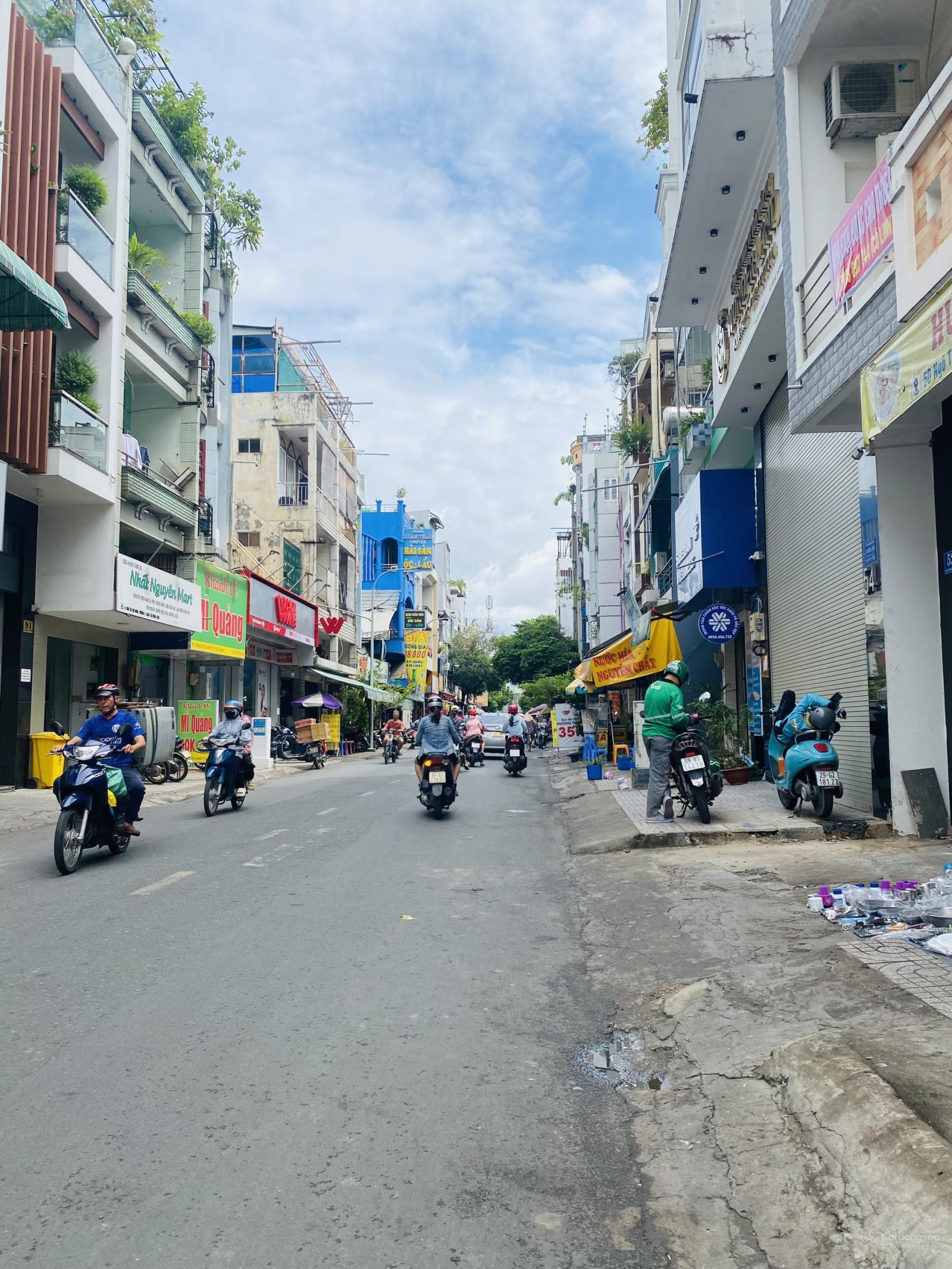 Hơn 8 tỷ, nhà đường Lê Văn Sỹ, P. 1 Tân Bình, DT: 4x15m nhà 2 tầng 2 mặt thoáng trước sau