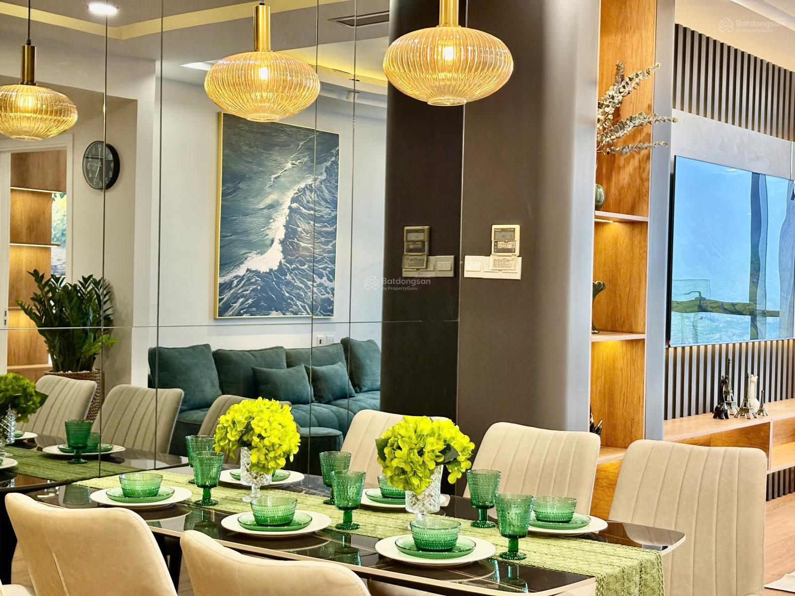 Chính chủ bán căn 3 ngủ 107m2 tại The Diamond Residence BRG 25 Lê Văn Lương, full đồ, giá 13.3 tỷ