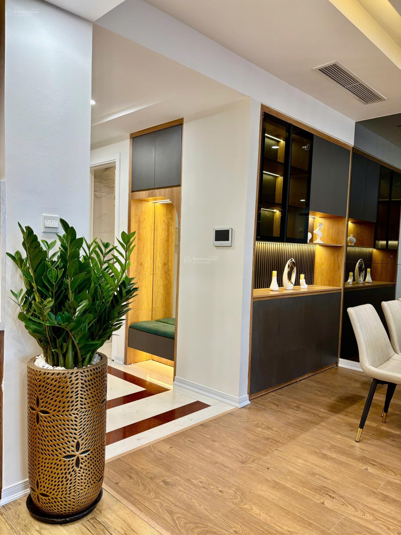 Chính chủ bán căn 3 ngủ 107m2 tại The Diamond Residence BRG 25 Lê Văn Lương, full đồ, giá 13.3 tỷ