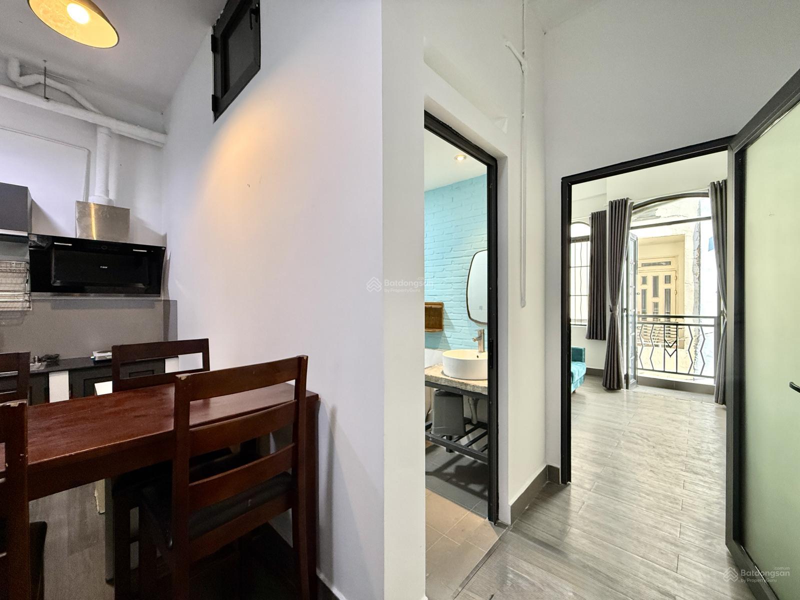 Cho thuê căn hộ 1 phòng ngủ tách bếp bancol, full NT, máy giặt riêng, rộng 45m2, ngay Sư Vạn Hạnh