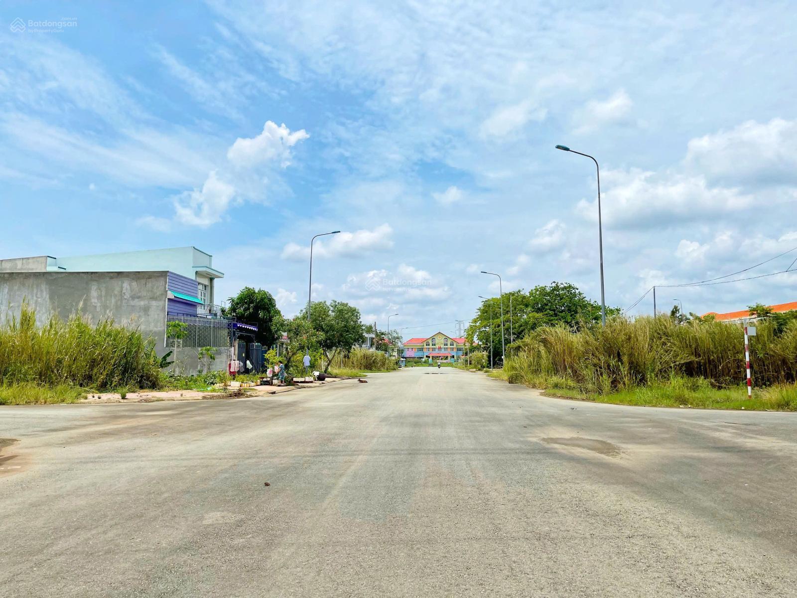 Bán đất khu 28ha Nguyễn Bình, 5x20m, đường 14m, giá chỉ 2.7 tỷ