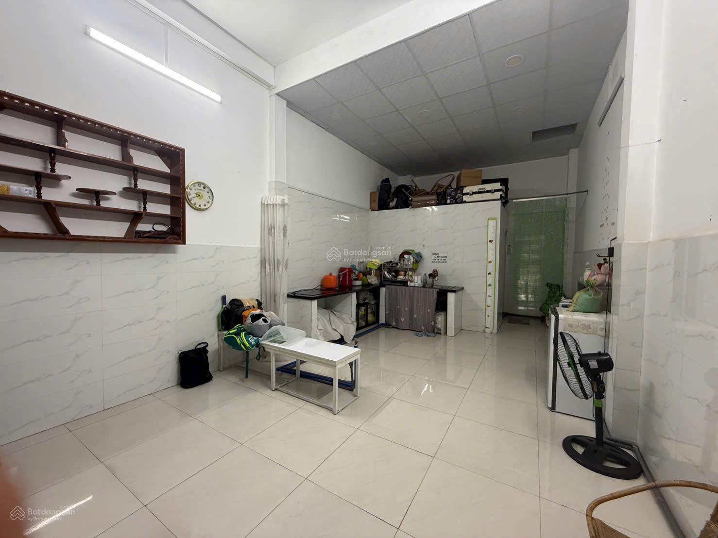 BÁN NHÀ TRUNG TÂM THÀNH PHỐ  SÁT ĐƯỜNG TỐ HỮU