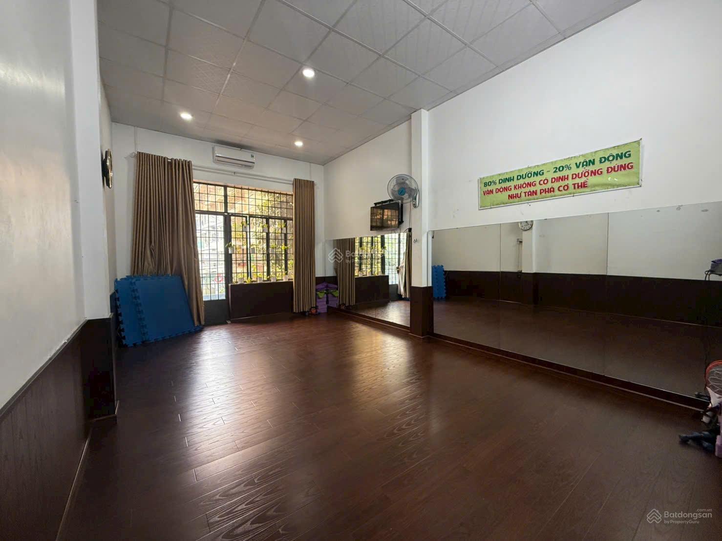 BÁN NHÀ TRUNG TÂM THÀNH PHỐ  SÁT ĐƯỜNG TỐ HỮU